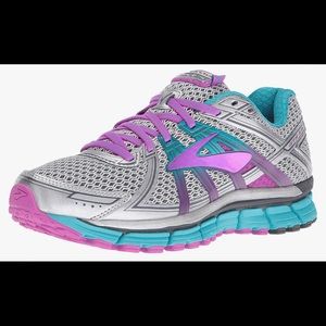Brooks GTS 17 seventeen
